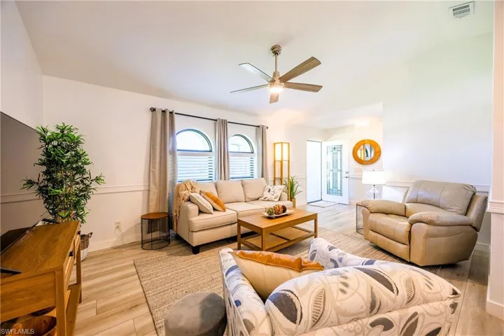 420 Sw 37th St, Cape Coral, Florida 33914