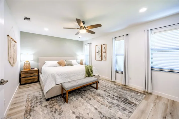 420 Sw 37th St, Cape Coral, Florida 33914