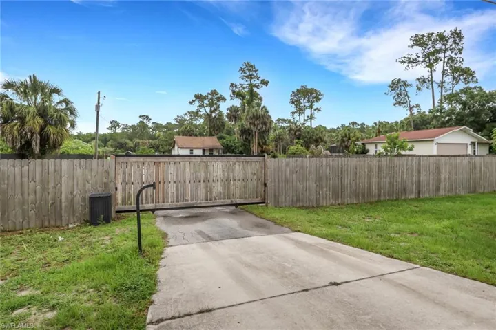 341 Golden Gate Blvd E, Naples, Florida 34120