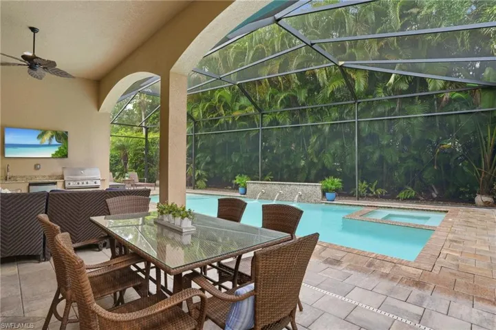 5717 Hammock Isles Dr, Naples, Florida 34119