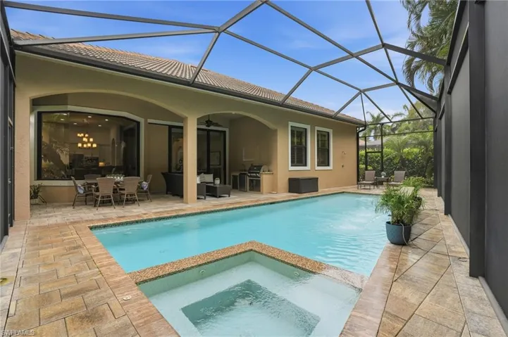 5717 Hammock Isles Dr, Naples, Florida 34119