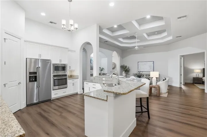 5717 Hammock Isles Dr, Naples, Florida 34119