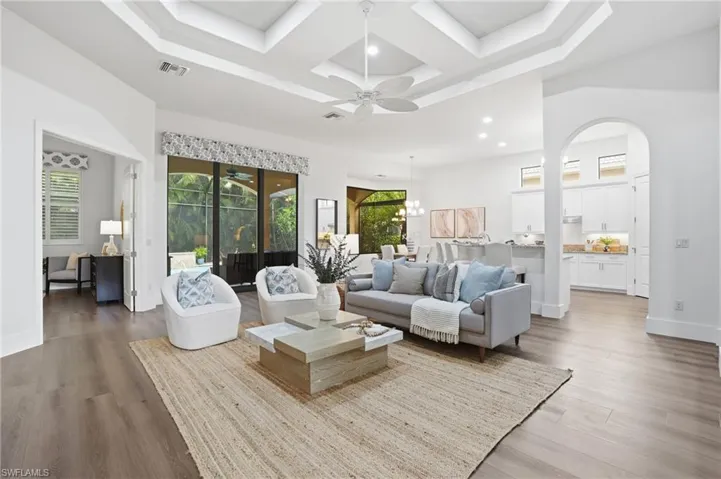 5717 Hammock Isles Dr, Naples, Florida 34119