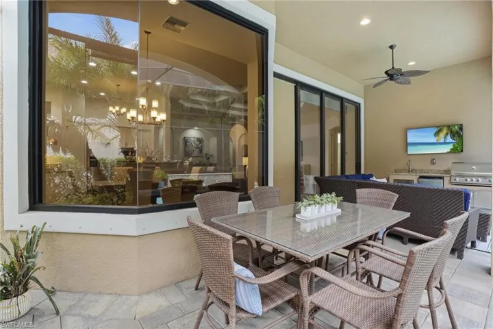 5717 Hammock Isles Dr, Naples, Florida 34119