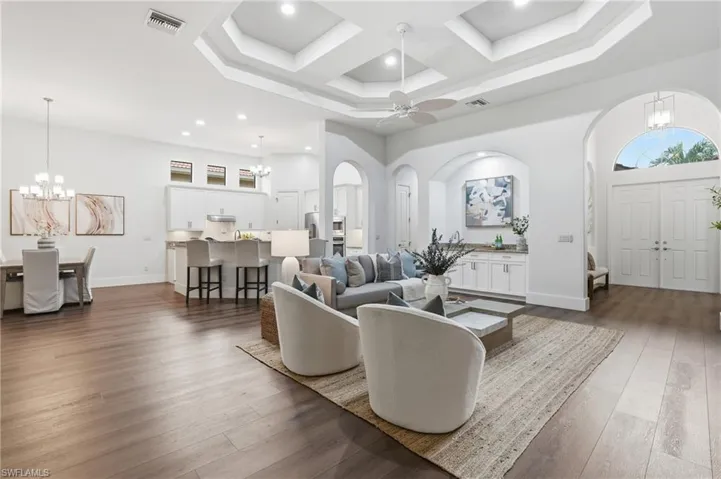 5717 Hammock Isles Dr, Naples, Florida 34119