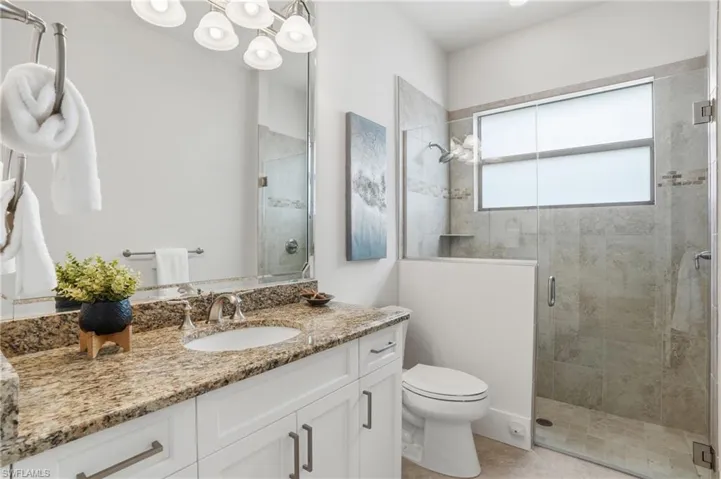 5717 Hammock Isles Dr, Naples, Florida 34119