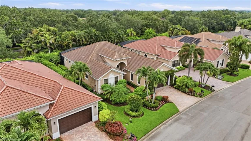 5717 Hammock Isles Dr, Naples, Florida 34119