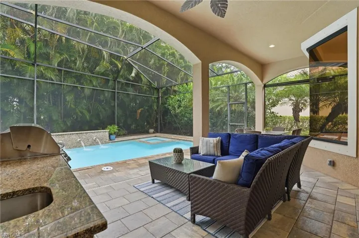 5717 Hammock Isles Dr, Naples, Florida 34119