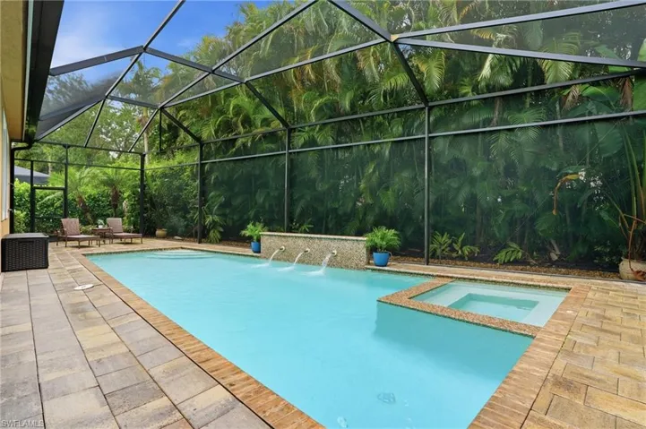 5717 Hammock Isles Dr, Naples, Florida 34119