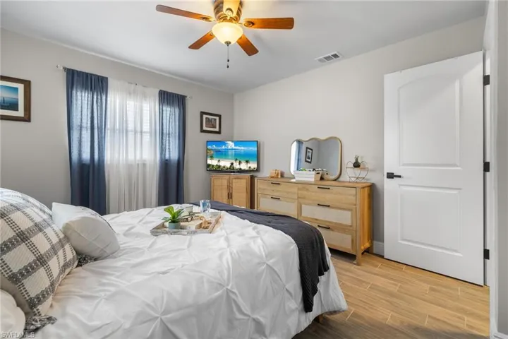 Bedroom with ceiling fan