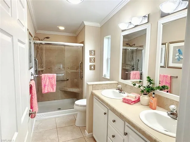 527  Monte Carlo  LN, Naples, FL 34112