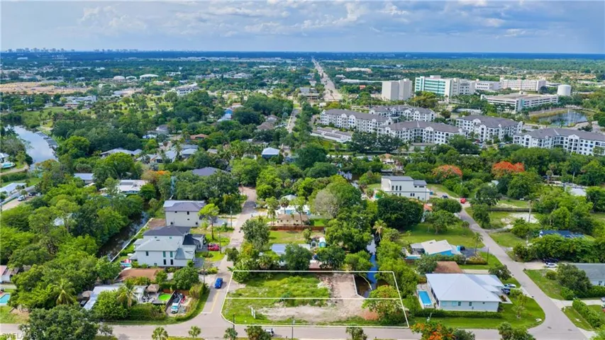 3439 Canal St, Naples, Florida 34112