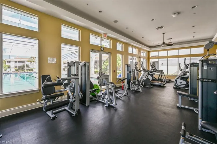 3041  Driftwood  WAY, Naples, FL 34109