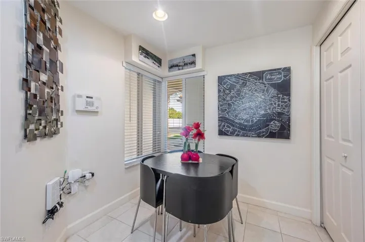 3041  Driftwood  WAY, Naples, FL 34109