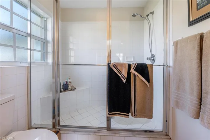 3041  Driftwood  WAY, Naples, FL 34109