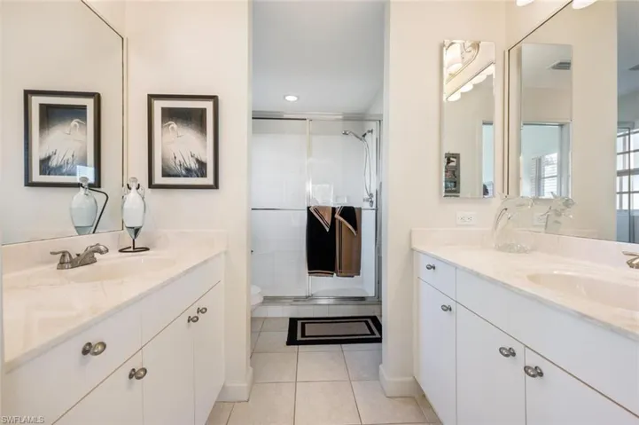 3041  Driftwood  WAY, Naples, FL 34109