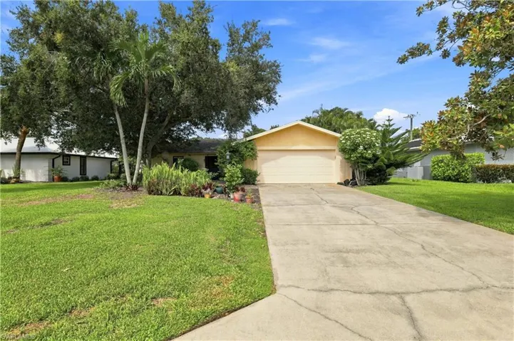 4448 Beechwood Lake Dr, Naples, Florida 34112