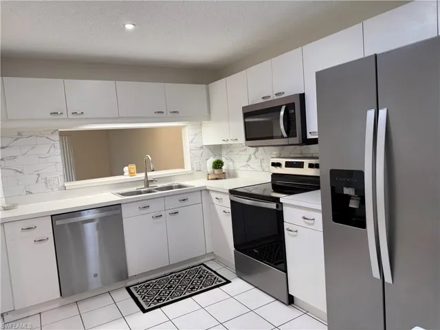 7750 Jewel Ln 101, Naples, Florida 34109