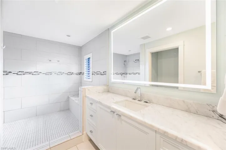 2211 Kingfish Rd, Naples, Florida 34102