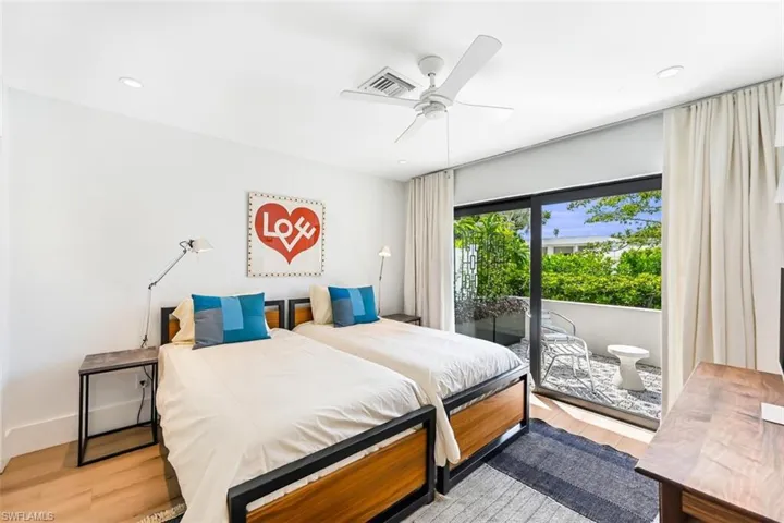 2211 Kingfish Rd, Naples, Florida 34102