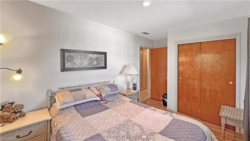 863  100th N AVE, Naples, FL 34108