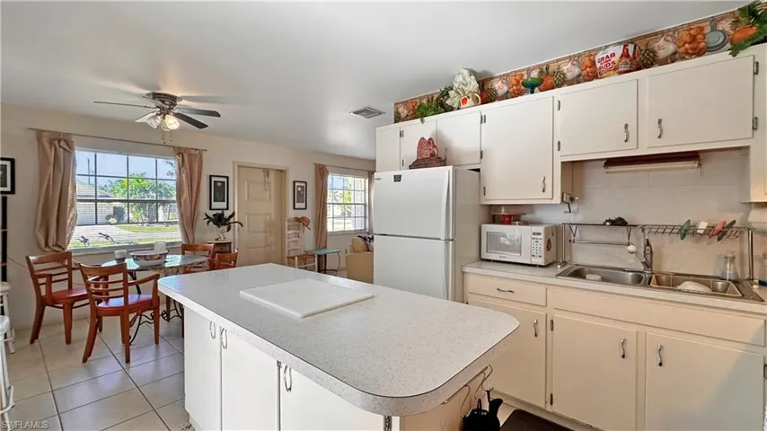 863  100th N AVE, Naples, FL 34108