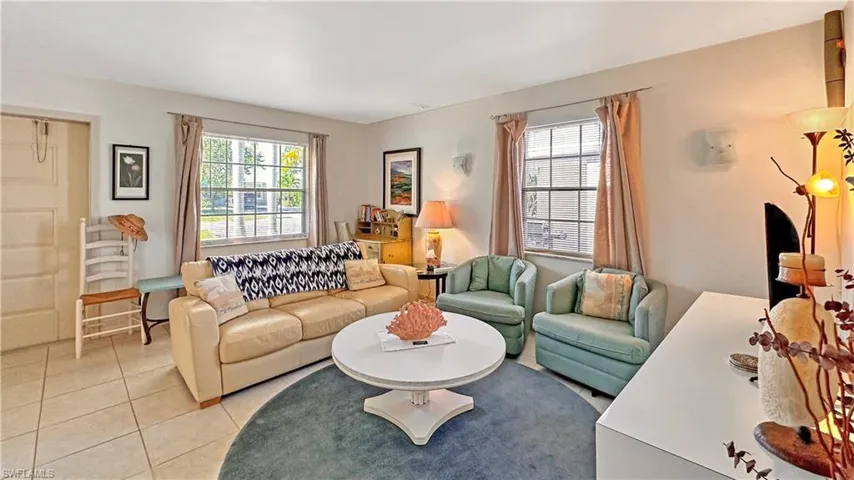 863  100th N AVE, Naples, FL 34108