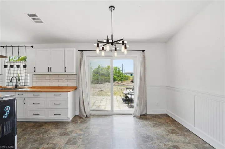 18 Nw 26th Ter, Cape Coral, Florida 33993