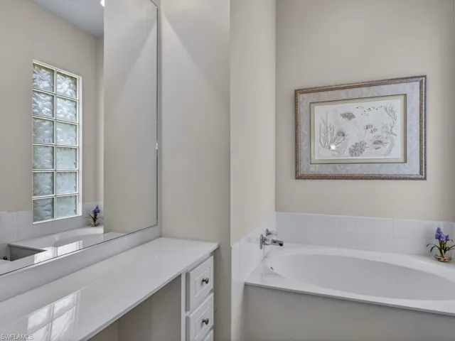 5324  Hawkesbury  WAY, Naples, FL 34119