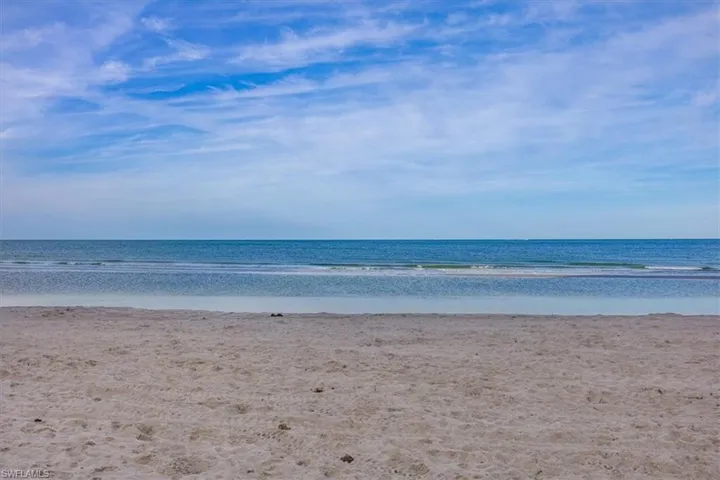 4005  Gulf Shore N BLVD, Naples, FL 34103