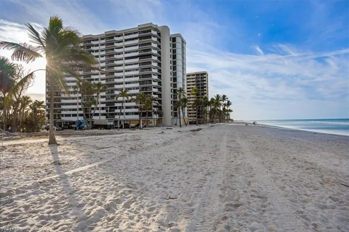 4005  Gulf Shore N BLVD, Naples, FL 34103