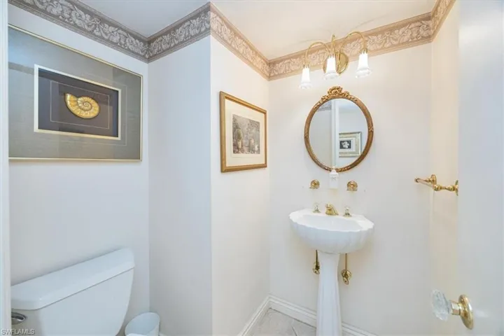 4005  Gulf Shore N BLVD, Naples, FL 34103