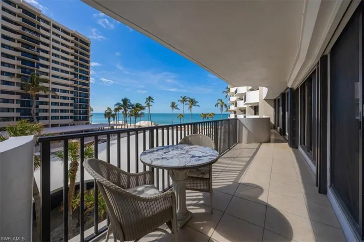 4005  Gulf Shore N BLVD, Naples, FL 34103