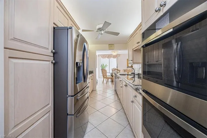 4005  Gulf Shore N BLVD, Naples, FL 34103
