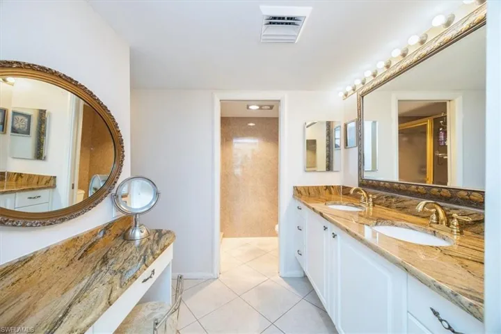 4005  Gulf Shore N BLVD, Naples, FL 34103