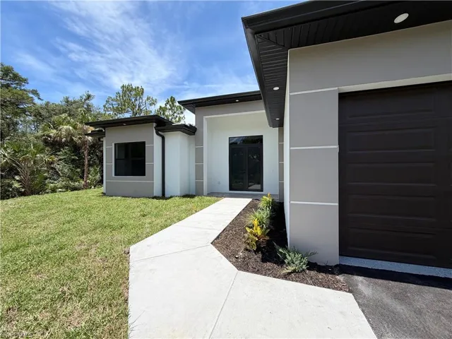 3257 Desoto Blvd S, Naples, Florida 34117