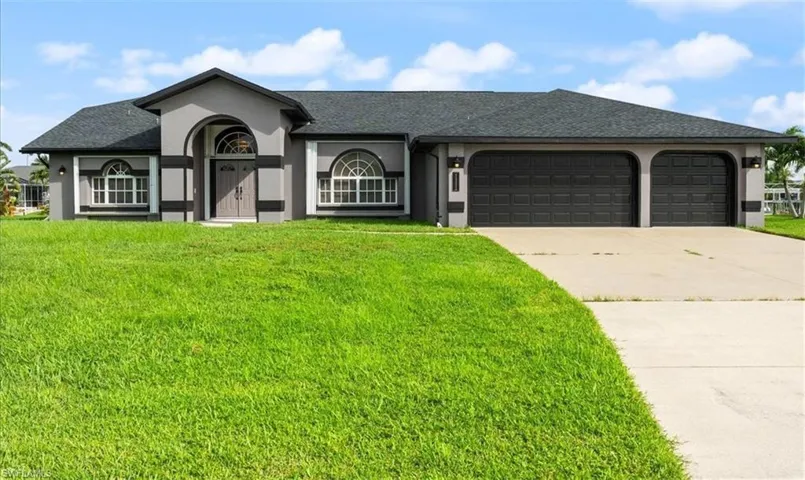 3 Car Garage