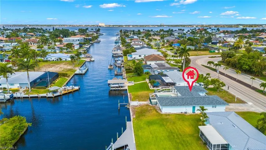 1005 Lucerne Pkwy, Cape Coral Fl 33904
