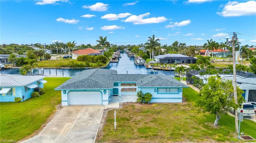 1005 Lucerne Pkwy, Cape Coral Fl 33904