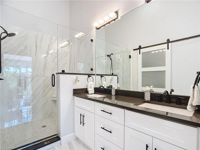 5610  Sherborn  DR, Naples, FL 34110