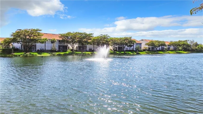 5610  Sherborn  DR, Naples, FL 34110