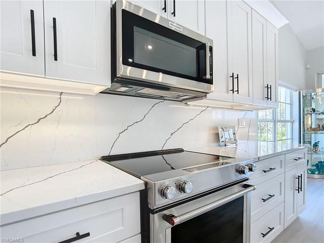 5610  Sherborn  DR, Naples, FL 34110