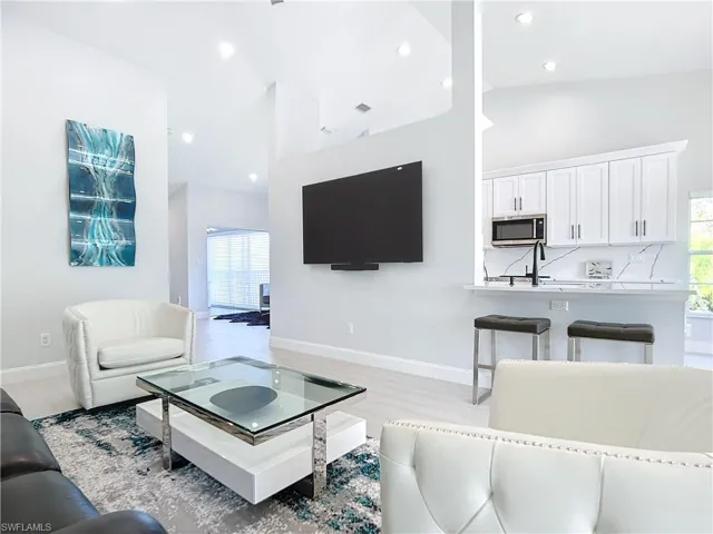 5610  Sherborn  DR, Naples, FL 34110