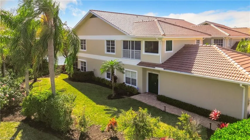 5610  Sherborn  DR, Naples, FL 34110