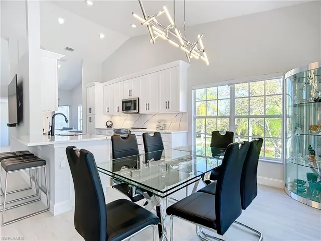 5610  Sherborn  DR, Naples, FL 34110