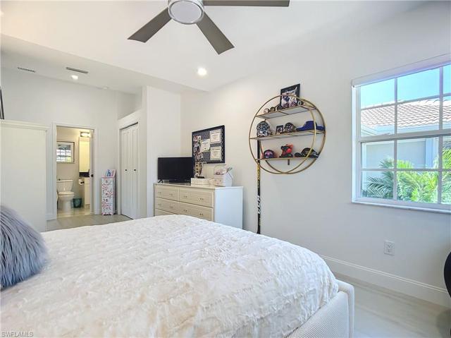 5610  Sherborn  DR, Naples, FL 34110