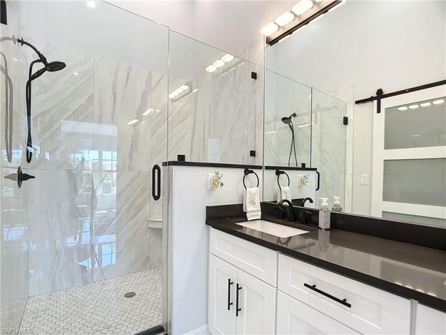 5610  Sherborn  DR, Naples, FL 34110