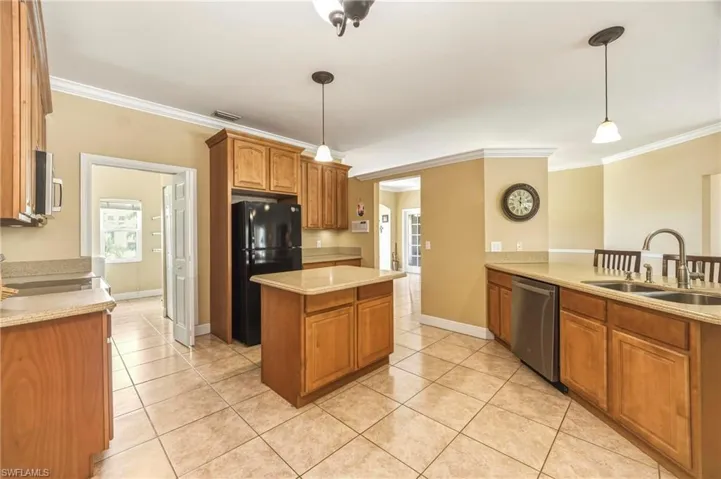 3512 Sw 17th Pl, Cape Coral, Florida 33914