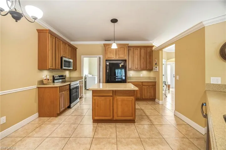 3512 Sw 17th Pl, Cape Coral, Florida 33914