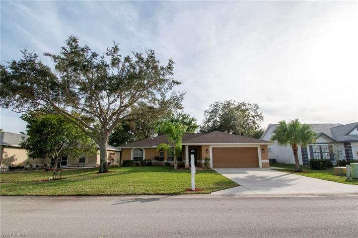 3656 Kent DR, NAPLES FL 34112